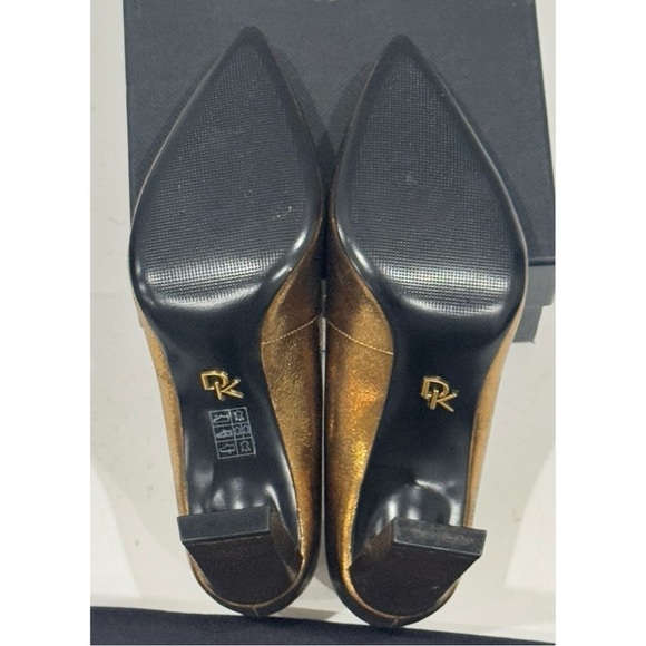 Donna Karan Criss Crinkle Metallic Bronze Pointy Toe Block Heel Leather Pump 7.5 - Picture 13 of 13